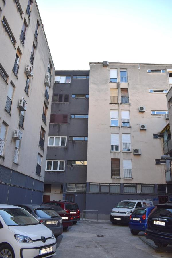 Apartment Dominis Σπλιτ Εξωτερικό φωτογραφία